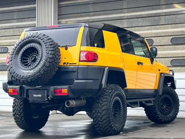 TOYOTA FJ CRUISER 4WD 2011