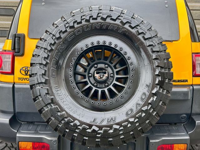 TOYOTA FJ CRUISER 4WD 2011