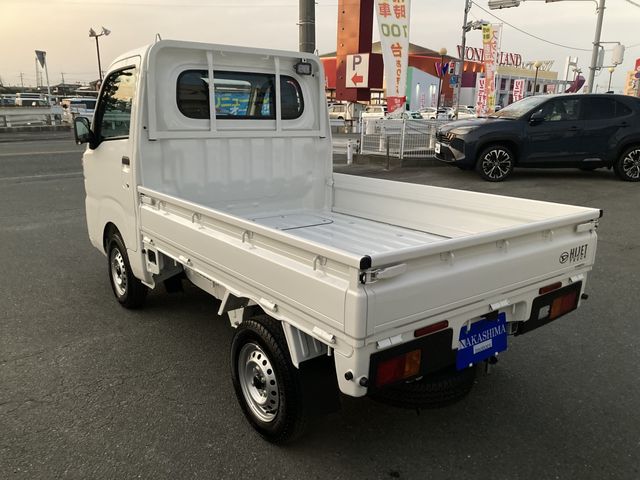 DAIHATSU HIJET truck 4WD 2024