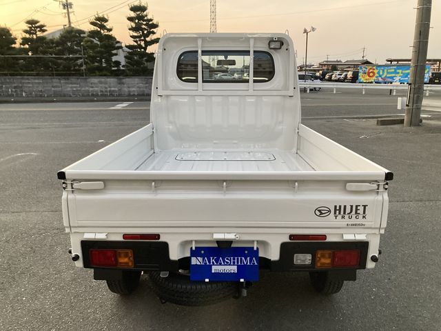 DAIHATSU HIJET truck 4WD 2024