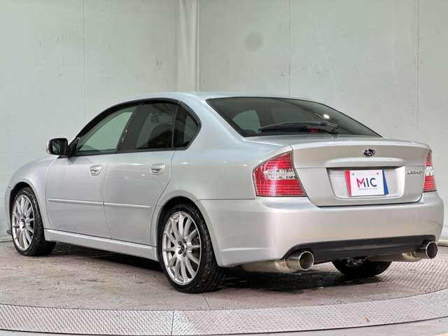 SUBARU LEGACY B4 2005