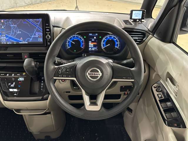 NISSAN ROOX 2020