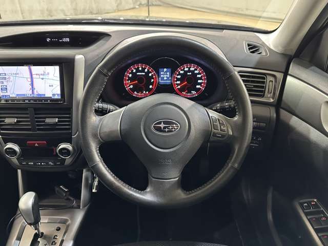 SUBARU FORESTER 2012