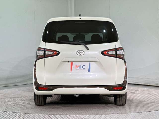 TOYOTA SIENTA 2017
