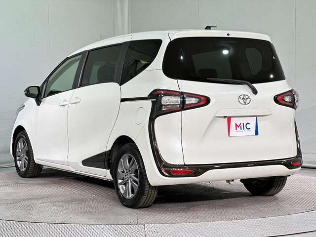 TOYOTA SIENTA 2017