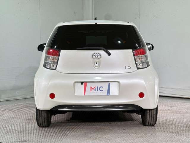 TOYOTA iQ 2012