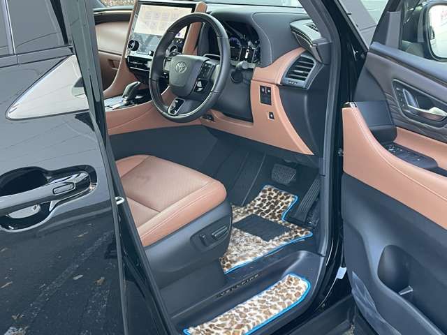 TOYOTA VELLFIRE 2025