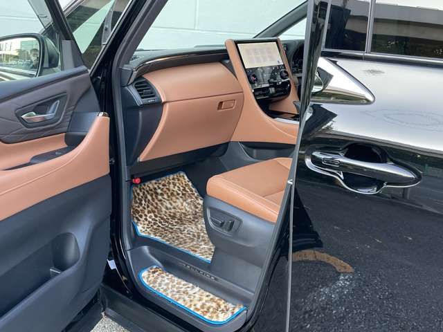 TOYOTA VELLFIRE 2025