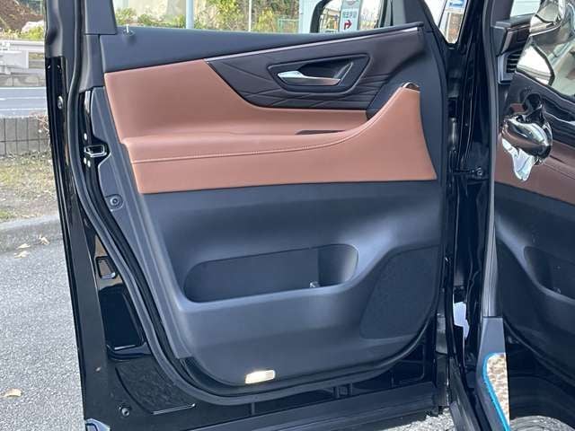 TOYOTA VELLFIRE 2025