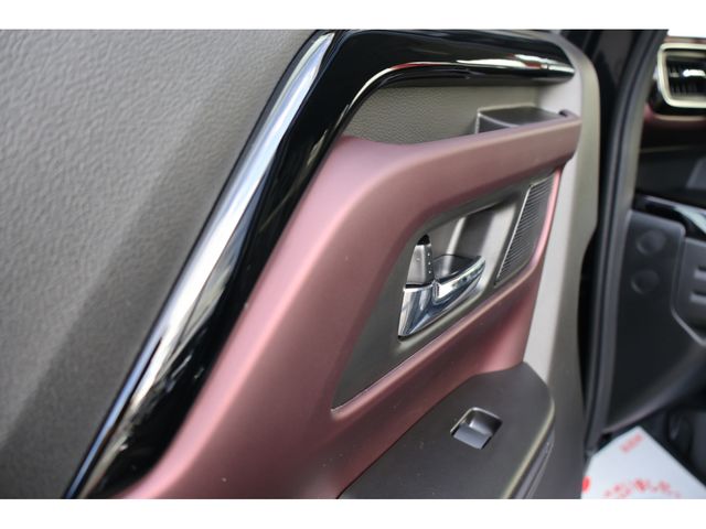 SUZUKI Spacia custom 4WD 2025