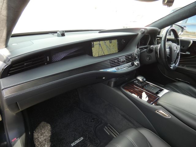 TOYOTA LEXUS LS500 2018