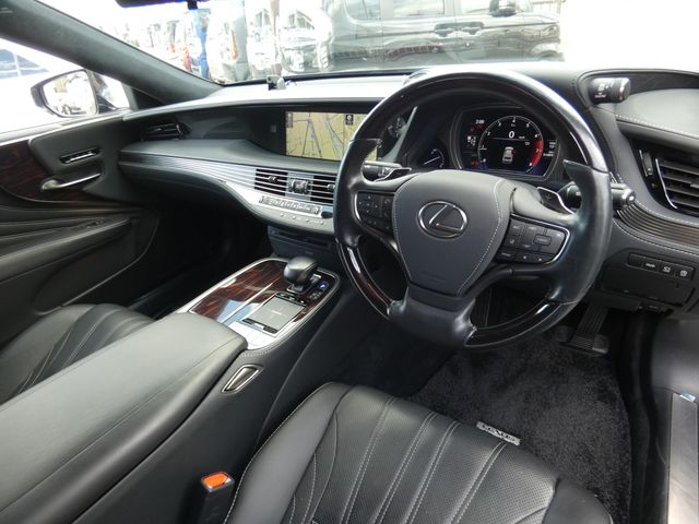 TOYOTA LEXUS LS500 2018