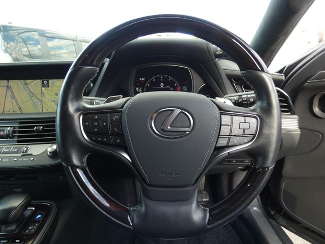 TOYOTA LEXUS LS500 2018