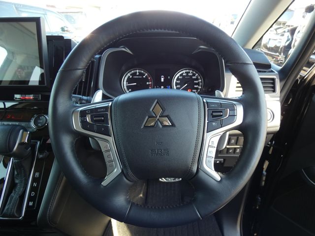 MITSUBISHI DELICA D:5 4WD 2024