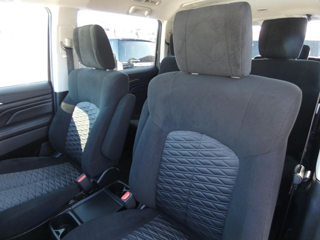 MITSUBISHI DELICA D:5 4WD 2024