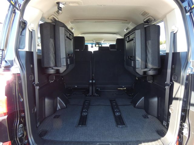 MITSUBISHI DELICA D:5 4WD 2024