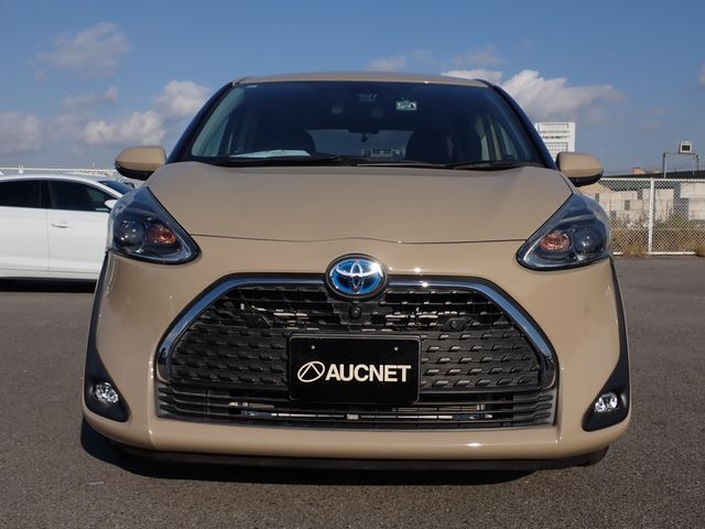 TOYOTA SIENTA HYBRID 2018