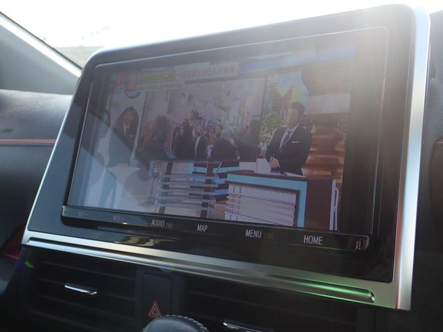 TOYOTA SIENTA HYBRID 2018