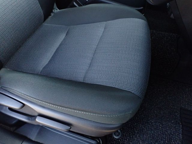 TOYOTA SIENTA HYBRID 2018