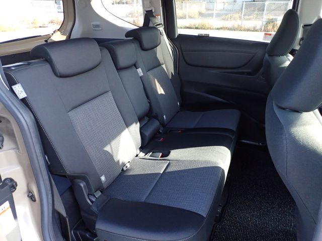 TOYOTA SIENTA HYBRID 2018