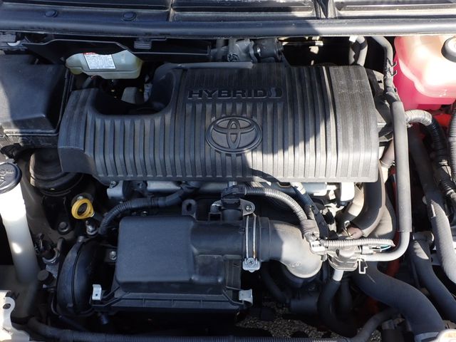 TOYOTA SIENTA HYBRID 2018