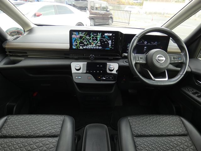 NISSAN SERENA  WG 2024