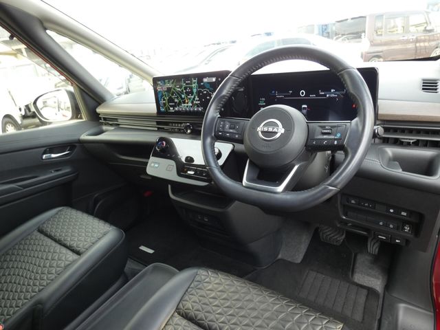 NISSAN SERENA  WG 2024