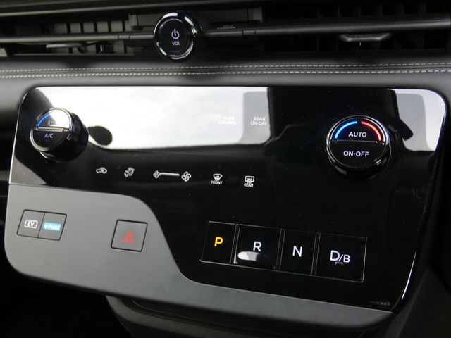 NISSAN SERENA  WG 2024