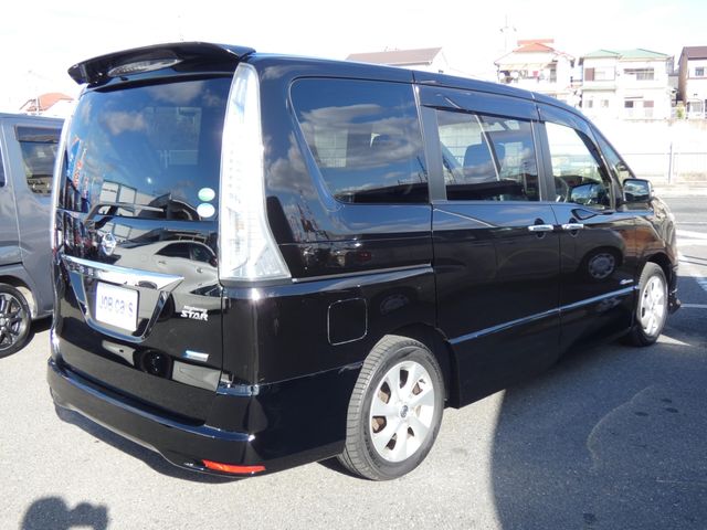 NISSAN SERENA  S-HYBRID 2013