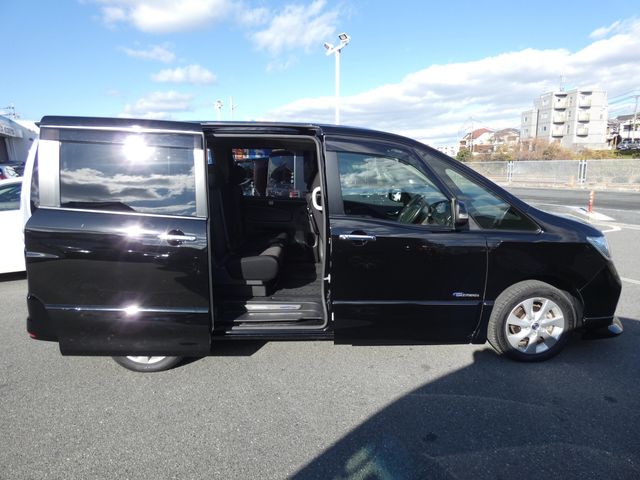 NISSAN SERENA  S-HYBRID 2013