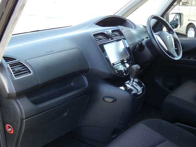 NISSAN SERENA  S-HYBRID 2013