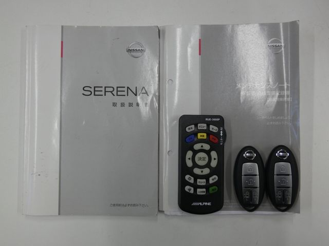 NISSAN SERENA  S-HYBRID 2013