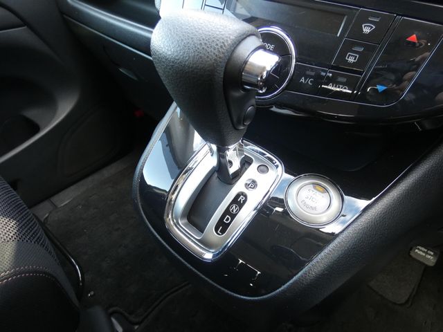 NISSAN SERENA  S-HYBRID 2013