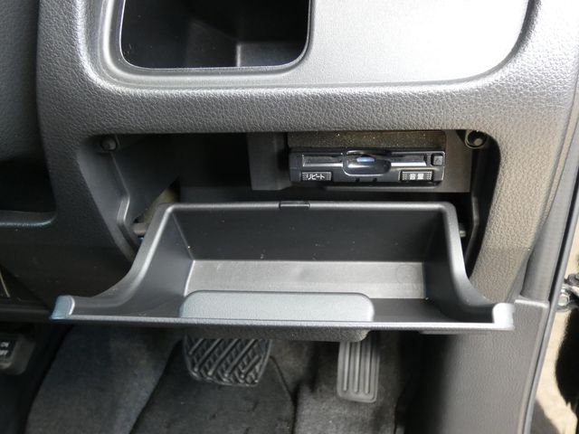 NISSAN SERENA  S-HYBRID 2013