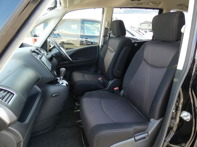 NISSAN SERENA  S-HYBRID 2013