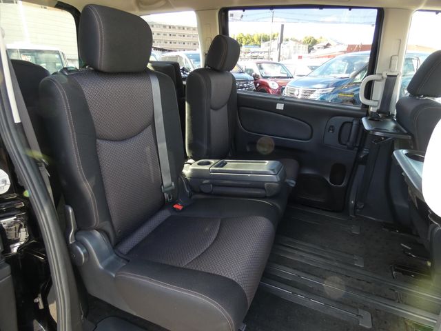 NISSAN SERENA  S-HYBRID 2013