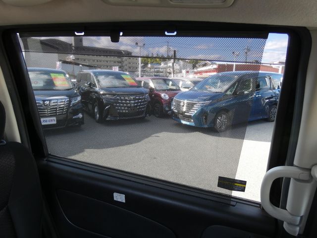 NISSAN SERENA  S-HYBRID 2013