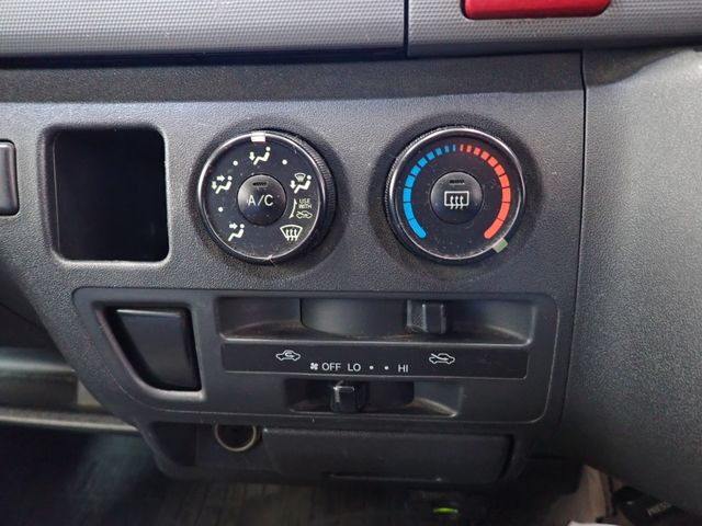 TOYOTA HIACE van 1.25t 2WD 2004