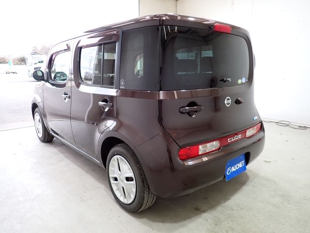 NISSAN CUBE 2010