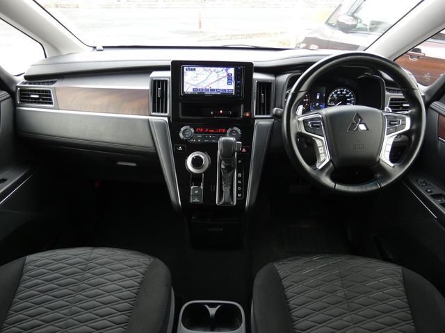 MITSUBISHI DELICA D:5 4WD 2022