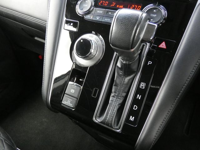 MITSUBISHI DELICA D:5 4WD 2022