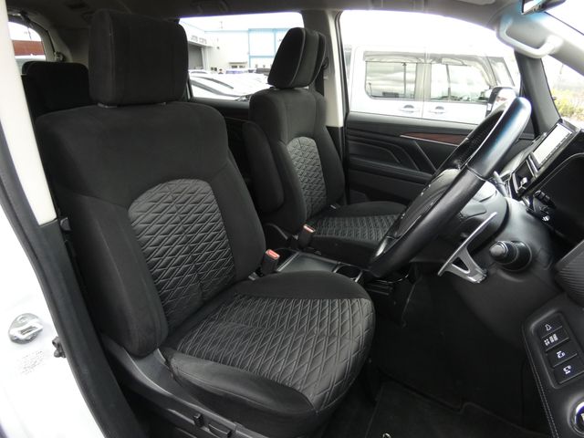 MITSUBISHI DELICA D:5 4WD 2022