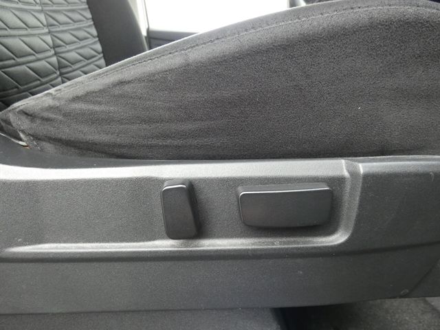 MITSUBISHI DELICA D:5 4WD 2022