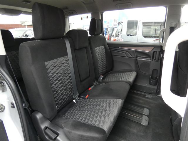 MITSUBISHI DELICA D:5 4WD 2022