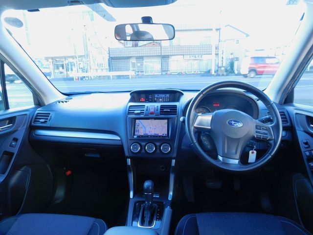 SUBARU FORESTER 2012