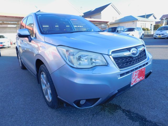 SUBARU FORESTER 2012