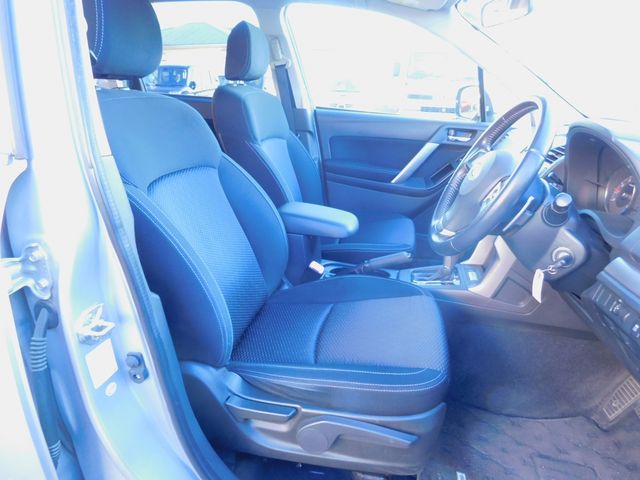 SUBARU FORESTER 2012