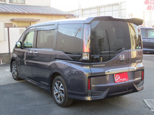 HONDA STEPWAGON SPADA 2015