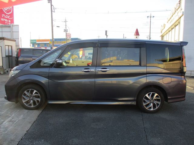HONDA STEPWAGON SPADA 2015