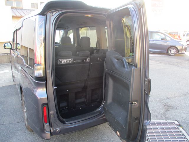 HONDA STEPWAGON SPADA 2015